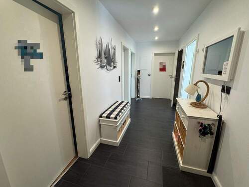 Eingangsbereich / Flur - 4 Zimmer Etagenwohnung zum Kaufen in Hamburg