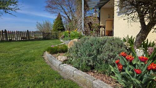 Garten mit Terrasse - 