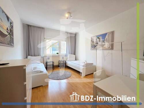 Schlafzimmer 3 OG - 3 Zimmer Etagenwohnung zum Kaufen in Nürnberg