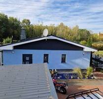 EINFAMILIENHAUS MIT WINTERGARTEN, KAMIN UND FUßBODENHEIZUNG AM RANDE VON CHEMNITZ - Hartmannsdorf