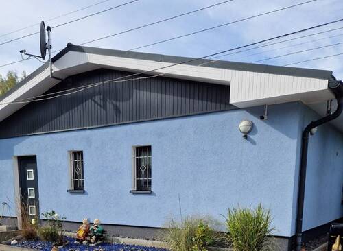 Giebelansicht - 5 Zimmer Mehrfamilienhaus, Wohnhaus zum Kaufen in Hartmannsdorf