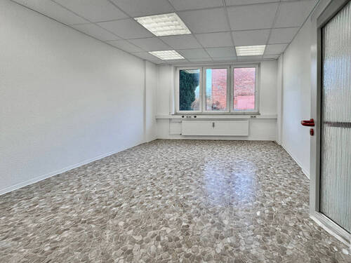 Gewerbeeinheit 3 - 