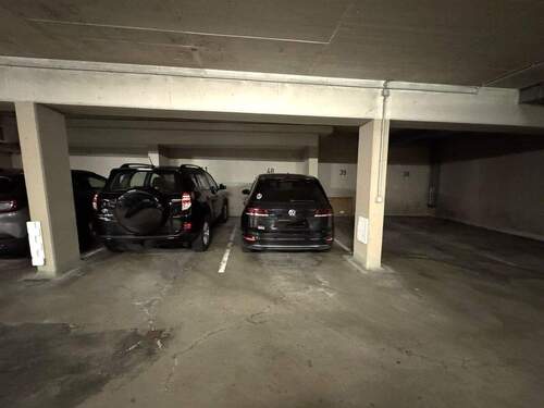 Tiefgaragenstellplatz - 
