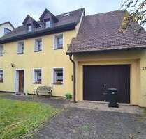 Denkmalgeschütztes Einfamilienhaus in zentraler Lage von Neukirchen am Brand ! - Neunkirchen