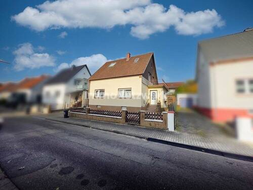 Hütsch-154 Ansicht (2) - 6 Zimmer Einfamilienhaus in Hütschenhausen