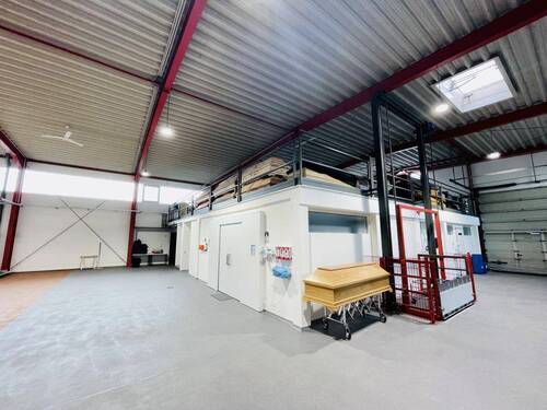 Innenansicht Einbau - Halle zur Miete in Oberhausen