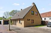 Hausansicht - 5 Zimmer Einfamilienhaus zum Kaufen in Bremen