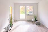 Wohnbereich Vergleichswohnung - 1-Raum-Wohnung mit Einbauküche und Balkon