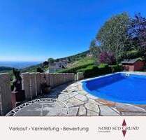 Denkmalgeschütztes Anwesen mit Gästehaus, Pool, Sauna und herrlichem Panoramablick über das Rheintal. - Sasbachwalden