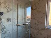 zweites Badezimmer mit Dusche - 