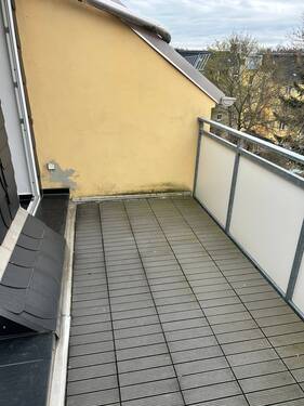 großer Balkon - 