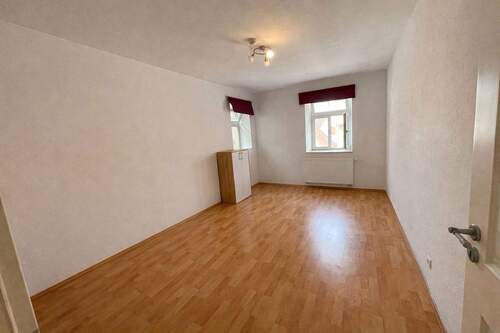 Schlafzimmer - Etagenwohnung mit 72,80 m&sup2; in Sinsheim-Hilsbach zur Miete