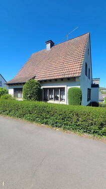 Bild 1 - Freistehendes Haus in begehrter Lage in Attendorn