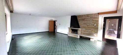 EG Wohnzimmer ,mit Kamin u. Esecke.JPG - 