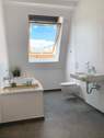 Dusch- und Wannenbad - 2 Zimmer Etagenwohnung in Berlin