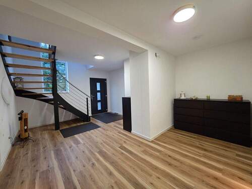 Flur UG - 4 Zimmer Einfamilienhaus zum Kaufen in Aue-Bad Schlema