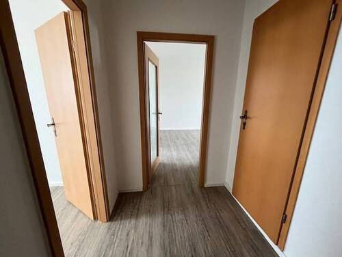 Flur.jpg - 4 Zimmer Etagenwohnung zur Miete in Zwickau