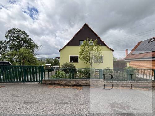 Vorderansicht (1) - 5 Zimmer Einfamilienhaus in Saalfeld