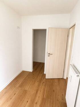 Schlafzimmer mit Ankleide - 