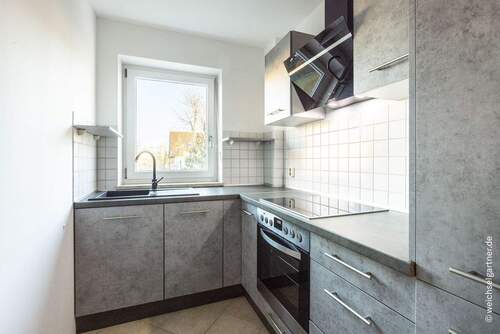 Küche mit Einbauküche - 