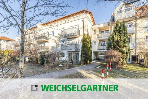 Im Alleinauftrag - Energieeffiziente und bezugsfreie Eigentumswohnung mit uneinsehbarer West-Loggia