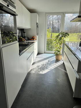 Bild 1 - Großzügig und sonnig: Haus mit Blick ins Grüne, Garage EBK Rastatt in ruhiger Sackgasse