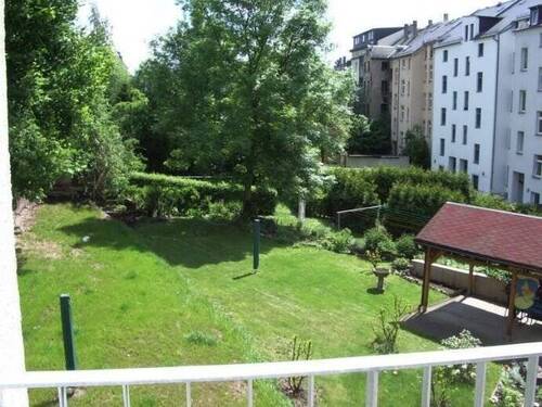 Blick zum Innenhof - 2 Zimmer Etagenwohnung zur Miete in Chemnitz