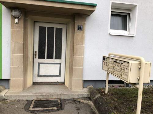 Eingang Haus 21 - 