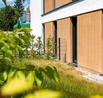 Ein Garten, abgeschirmt vom Alltag und ca. 100 qm Wohlfühlfläche - Nürnberg Großreuth h d Veste