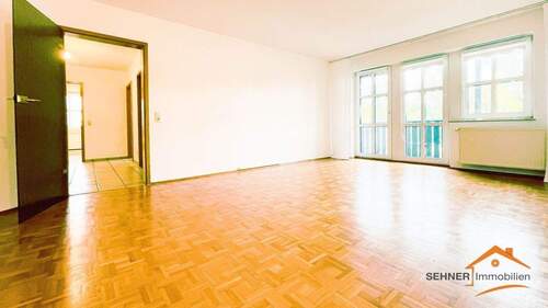 Wohnzimmer - Attraktive Eigentumswohnung - 80m² 3 Zimmer KDB mit Südloggia