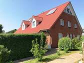 rechte Doppelhaushälfte - 8 Zimmer Mehrfamilienhaus, Wohnhaus in Niebüll