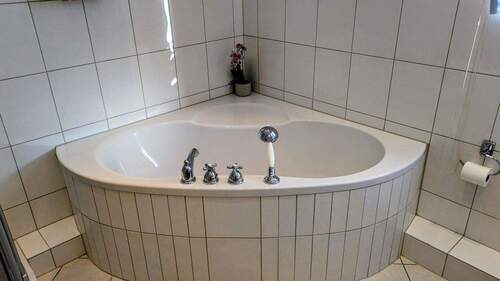 Bad 1 Eckbadewanne - 