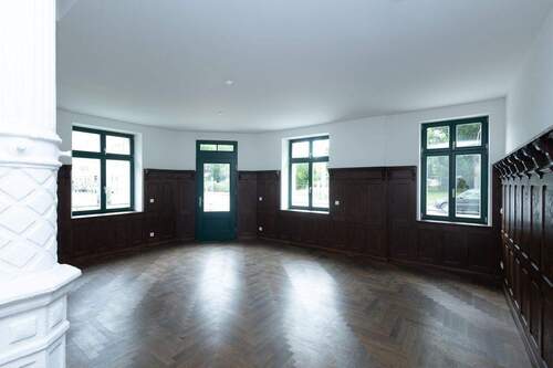 Verkaufsraum - Wunderschöner EckladenBüro in Connewitz * Holztäfelung * Parkett * Fußbodenheizung * WC