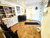 Salon EG - 8 Zimmer Einfamilienhaus zum Kaufen in Trendelburg / Langenthal