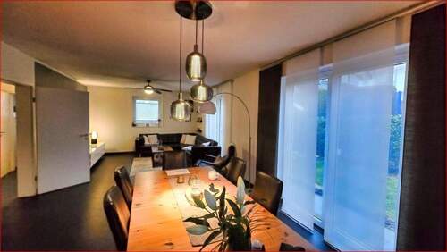 Essbereich - Sicht auf Wohnbereich - 