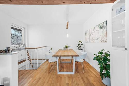 Wohn- und Essbereich - 5 Zimmer Etagenwohnung in München