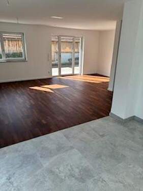 Bild 2 - 5 Zimmer Doppelhaushälfte zur Miete in Riedering