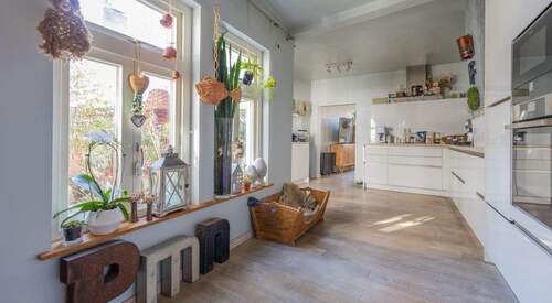 Küche OG - Stilvoll modernisiertes und saniertes Zweifamilienhaus mit Gewerbeeinheit im Herzen der Goslarer Altstadt