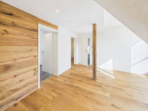 helles Dachgeschoss - 5 Zimmer Einfamilienhaus zum Kaufen in Mainz