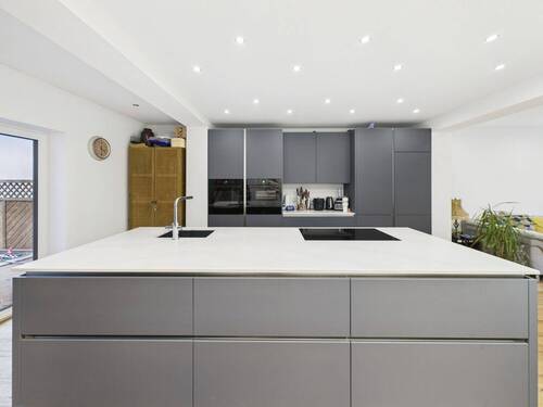 mit Kücheninsel - Einfamilienhaus mit 187,00 m&sup2; in Mainz zum Kaufen