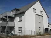 Hausansicht von Süden - 2 Zimmer Etagenwohnung zur Miete in Wilhermsdorf