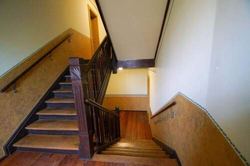 Treppenhaus - 3 Zimmer Etagenwohnung zum Kaufen in Leipzig