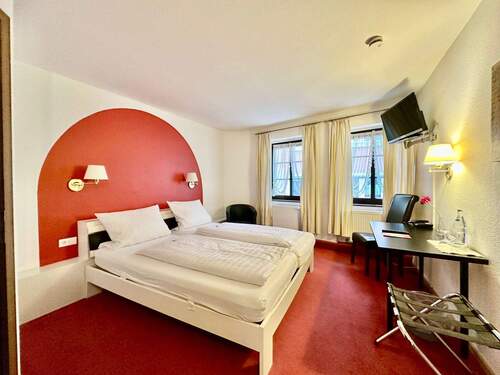 Hotelzimmer (Beispiel 1) - Mehrfamilienhaus, Wohnhaus mit 355,00 m&sup2; in Kenzingen zum Kaufen