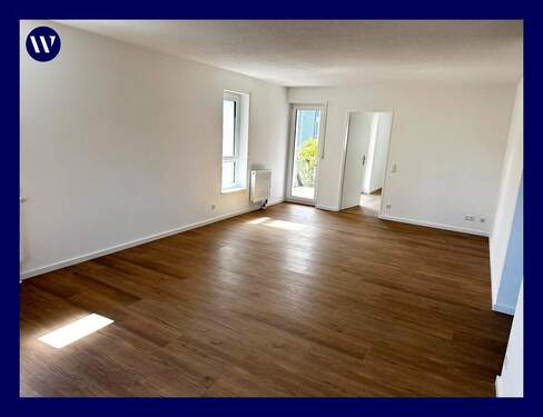 Wohnen - RENOVIERTE 2-Zimmer-Wohnung, Tageslichtbad + Wanne, Balkon, Keller - Sie müssen nur noch einziehen!