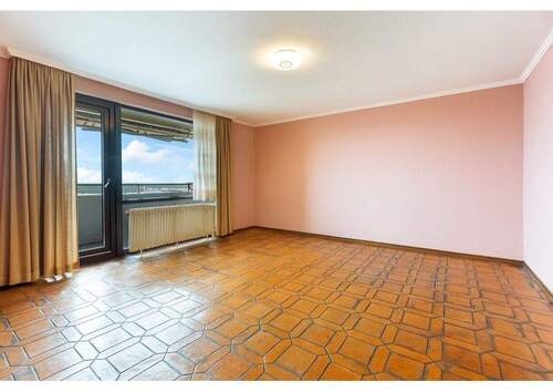 Wohnzimmer - 3 Zimmer Etagenwohnung zum Kaufen in Frankfurt am Main