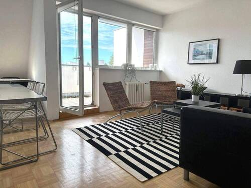 Wohnen1.jpg - SEHR HELLE, GEPFLEGTE DG-WHG. IM 5.OG-WEITBLICK, WANNENBAD M. FENSTER RUHIG IM AFRIKASISCHES VIERTEL