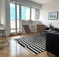 SEHR HELLE, GEPFLEGTE DG-WHG. IM 5.OG-WEITBLICK, WANNENBAD M. FENSTER RUHIG IM AFRIKASISCHES VIERTEL - Berlin Wedding