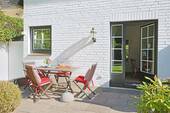 Terrasse im herrlich angelegten Garten - 4 Zimmer Mehrfamilienhaus, Wohnhaus zum Kaufen in Hamburg