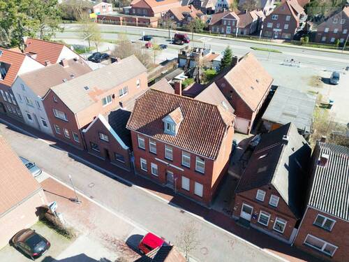 DJI_0718 - 8 Zimmer Mehrfamilienhaus, Wohnhaus in Aurich
