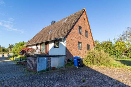 Außenansicht - Gifhorn Haus Kaufen. Haus Kaufen Sassenburg. Haus In Gifhorn Kaufen. Haus Kaufen In Sassenburg. TOP!